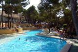 Hotel Club Cala Barca - Poollandschaft